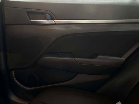 Used 2019 Hyundai Elantra SEL w/ Cargo Package image 15