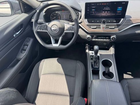 Used 2025 Nissan Altima 2.5 SV w/ SV Special Edition Package FWD image 12