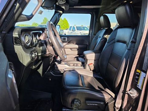 Used 2021 Jeep Wrangler Unlimited Sahara AWD/4WD image 10