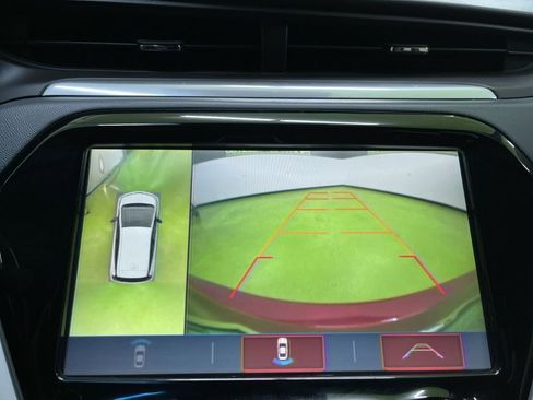 Used 2018 Chevrolet Bolt Premier w/ Driver Confidence II Package image 21