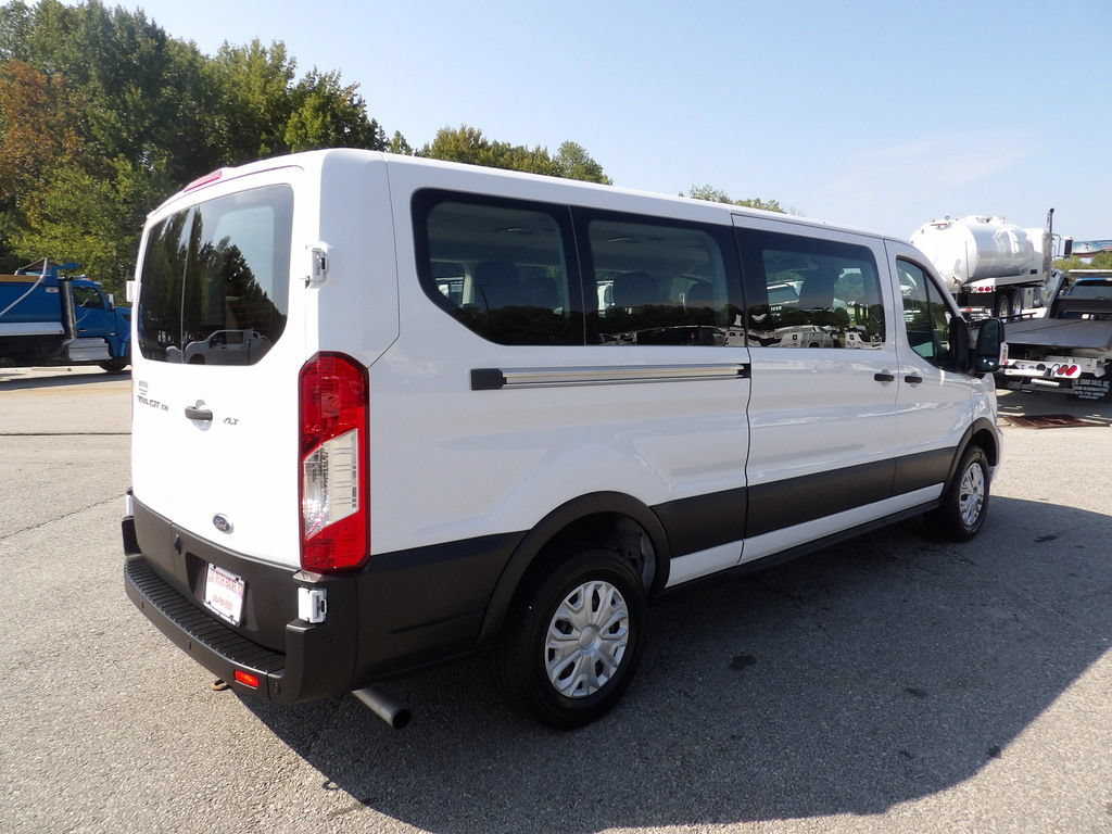 Used 2023 Ford Transit 350 XLT RWD image 8