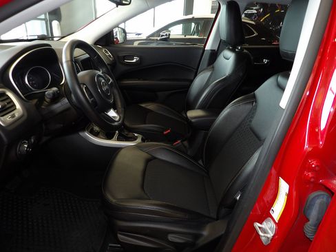 Used 2020 Jeep Compass Latitude w/ Cold Weather Group AWD/4WD image 25