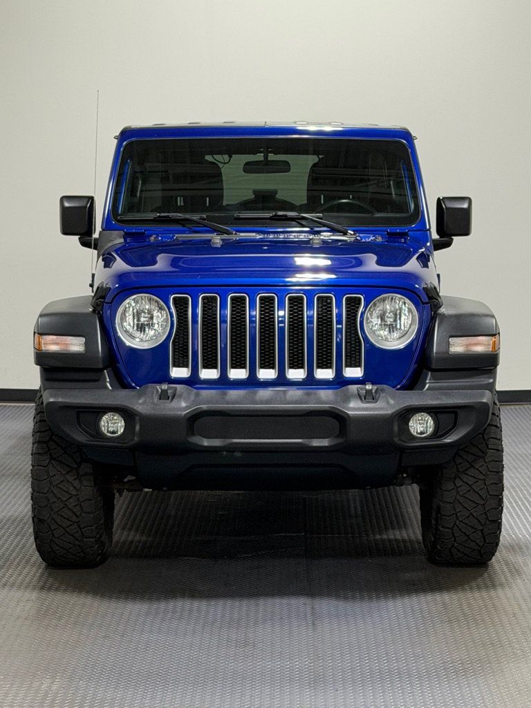 Used 2018 Jeep Wrangler Unlimited Sport S AWD/4WD image 3
