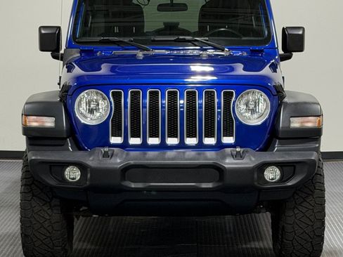 Used 2018 Jeep Wrangler Unlimited Sport S AWD/4WD image 3