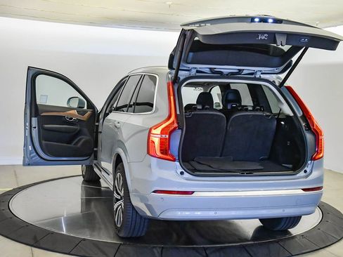 Certified 2025 Volvo XC90 B6 Plus image 31