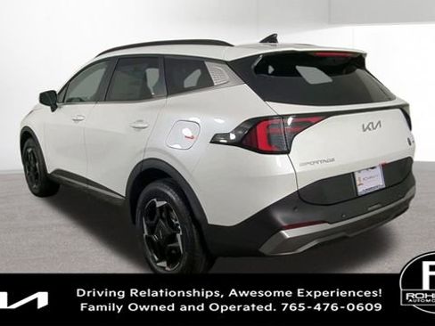 New 2026 Kia Sportage EX image 8