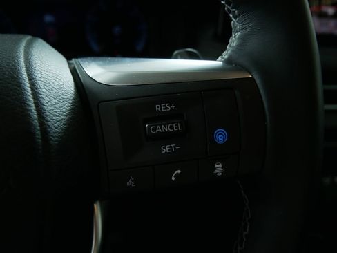 Used 2024 INFINITI QX60 Sensory image 26