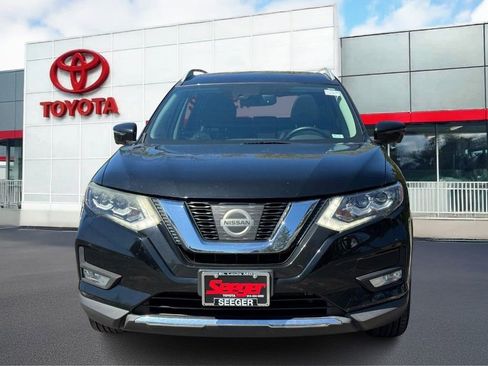Used 2017 Nissan Rogue SL w/ SL Premium Package AWD/4WD image 10