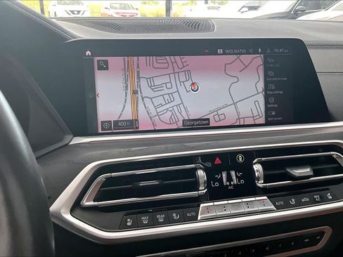 Used 2022 BMW X7 M50i AWD/4WD image 35