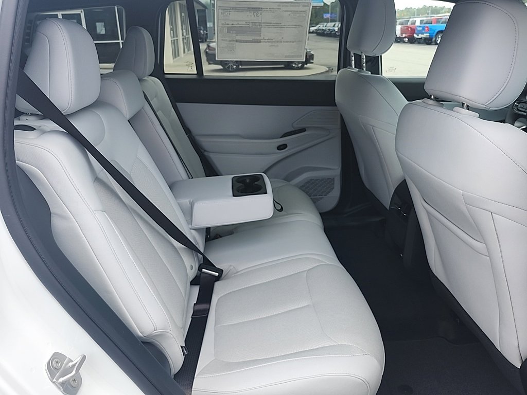 New 2026 Jeep Cherokee Laredo AWD/4WD image 33