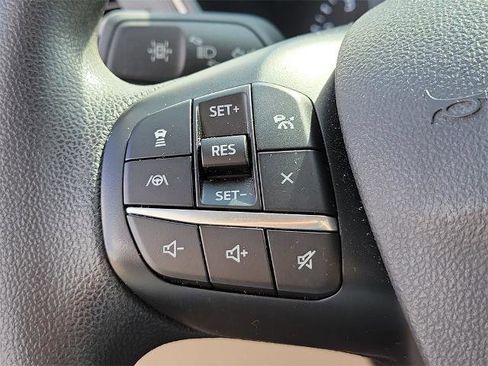 Certified 2022 Ford Escape SE w/ SE Sport Appearance Package image 22