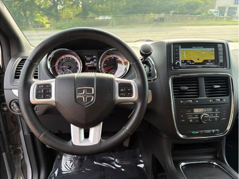 Used 2018 Dodge Grand Caravan GT FWD image 15
