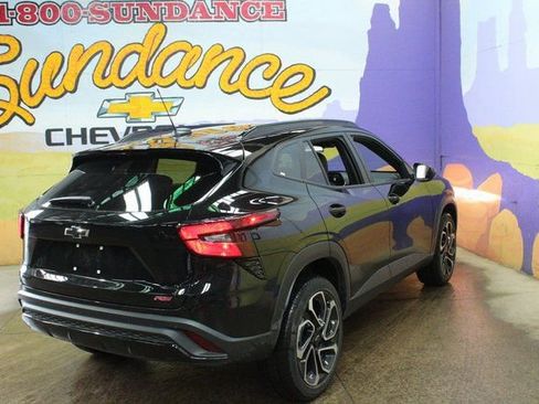 Used 2025 Chevrolet Trax RS image 8