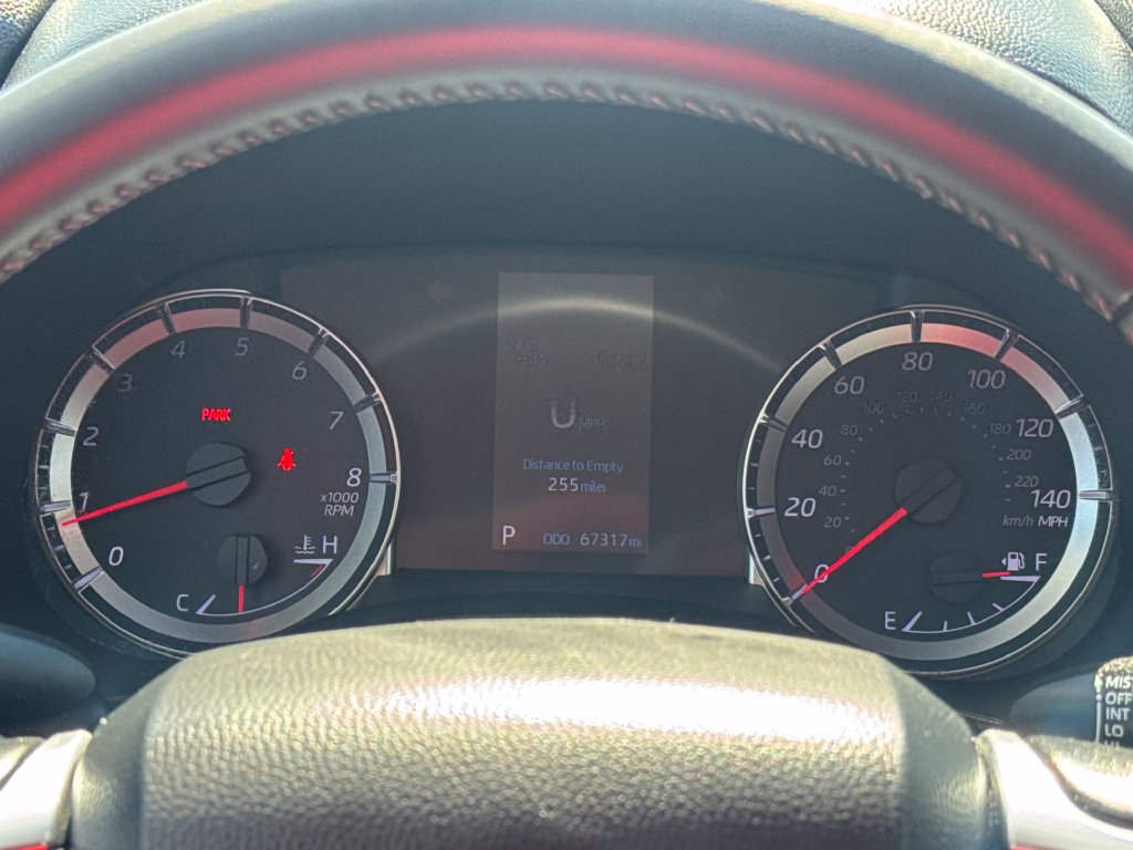 Used 2020 Toyota Highlander LE AWD/4WD image 18