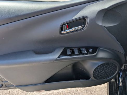 Used 2021 Toyota Prius Prime XLE FWD image 14