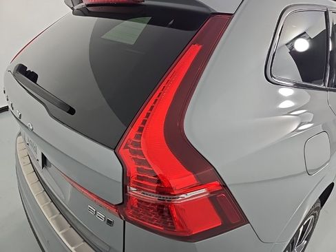 Used 2024 Volvo XC60 B5 Plus w/ Climate Package image 9
