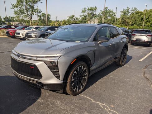 New 2025 Chevrolet Blazer EV RS image 3