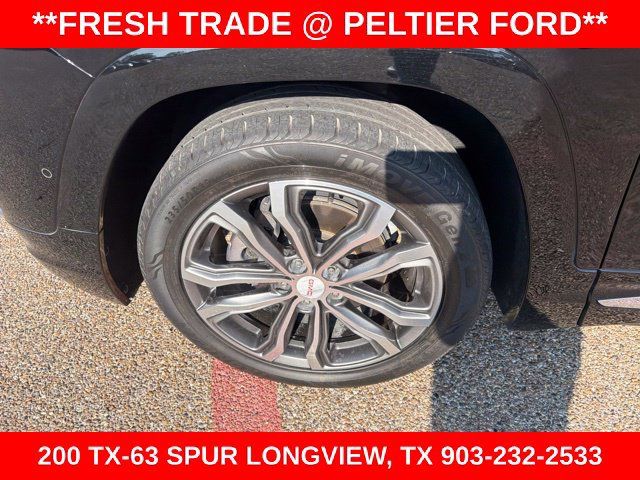 Used 2020 GMC Terrain Denali w/ Denali Premium Package FWD image 5