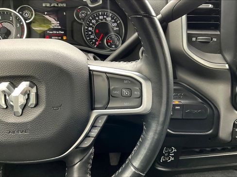Used 2024 RAM 2500 Big Horn AWD/4WD image 13