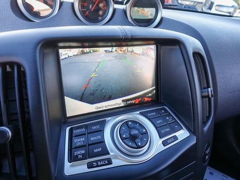 Used 2015 Nissan 370Z Touring image 22