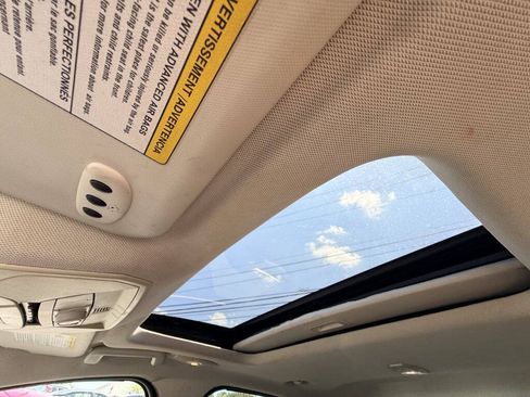 Used 2012 Ford Focus SEL FWD image 25