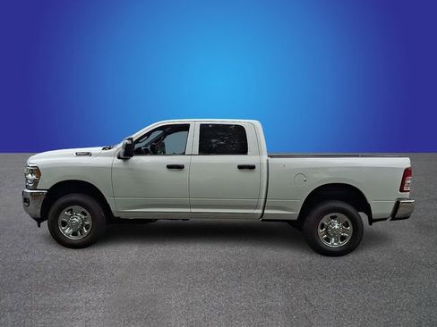 Used 2023 RAM 3500 Tradesman w/ Chrome Appearance Group AWD/4WD image 7