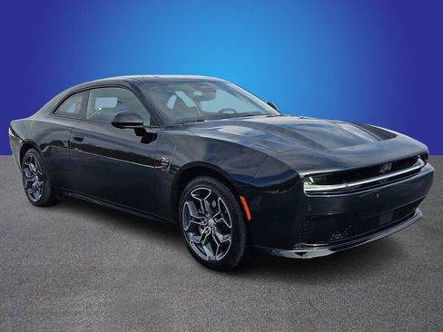 Used 2025 Dodge Charger R/T w/ Plus Group image 3