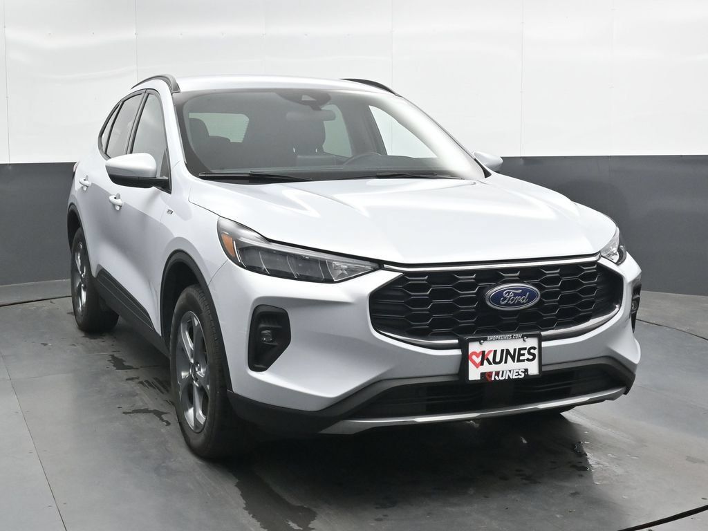 Used 2025 Ford Escape ST-Line Select AWD/4WD image 5