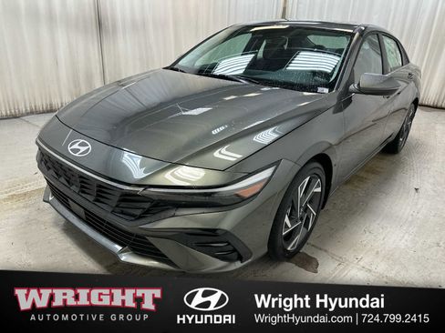 New 2026 Hyundai Elantra Limited FWD image 3
