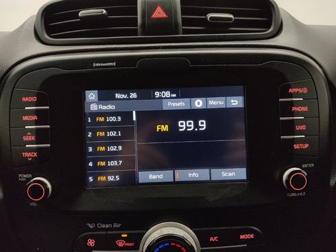 Used 2019 Kia Soul + image 25