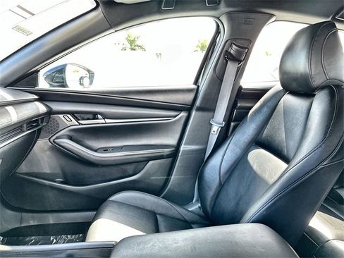Used 2021 MAZDA MAZDA3 s image 28