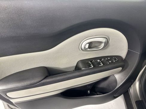 Used 2017 Kia Soul w/ Convenience Package FWD image 19