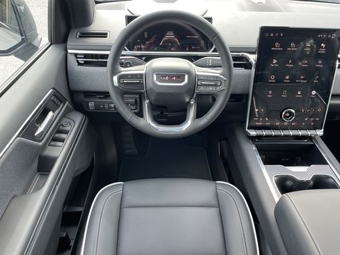 New 2026 GMC Sierra EV Elevation image 16