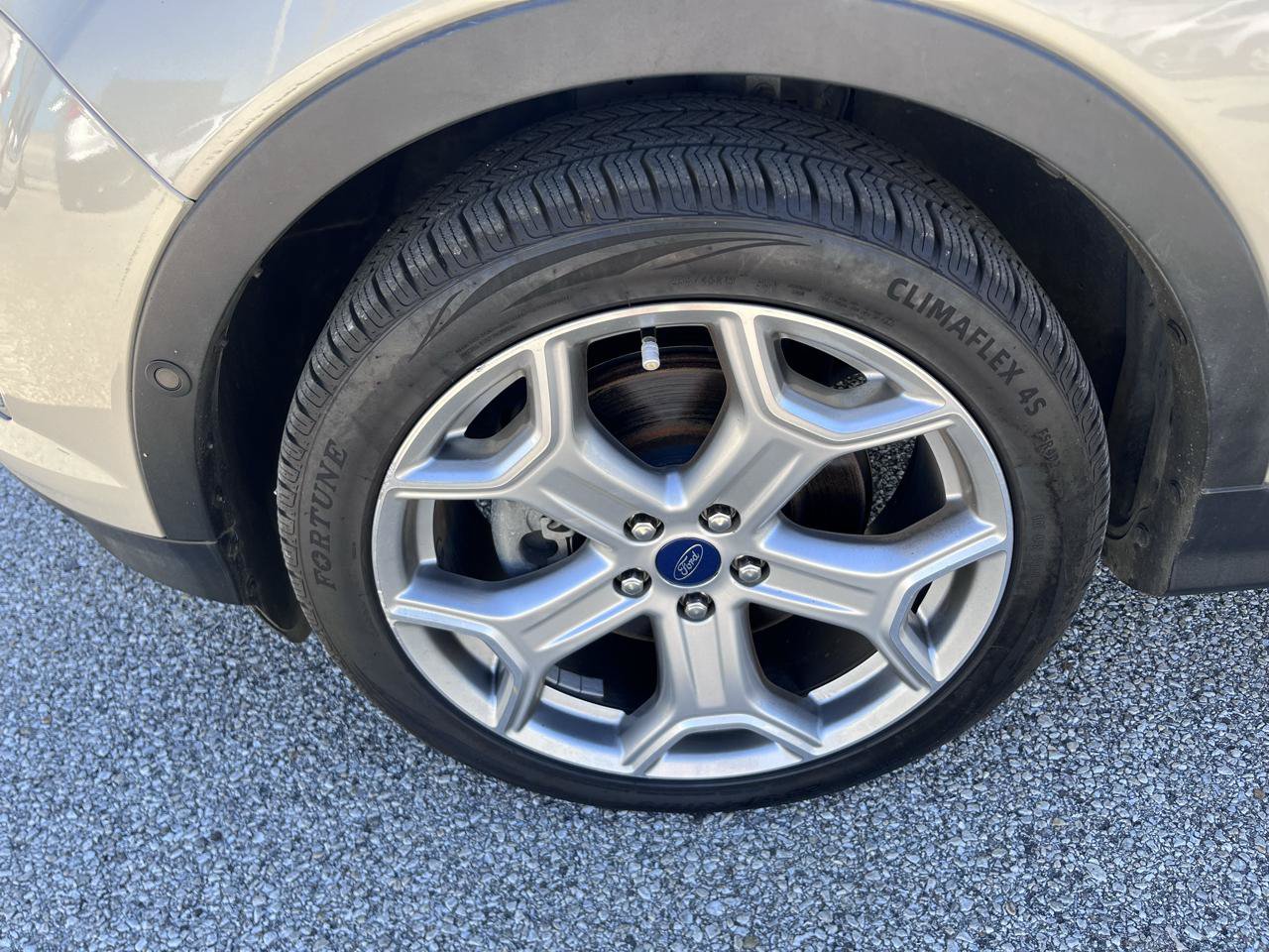 Used 2018 Ford Escape Titanium w/ Ford Safe & Smart Package AWD/4WD image 9