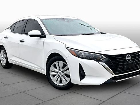 Certified 2025 Nissan Sentra S FWD image 3
