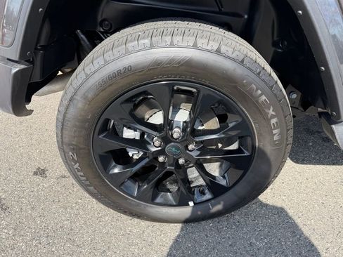 Used 2025 Jeep Wrangler Sahara 4xe image 14