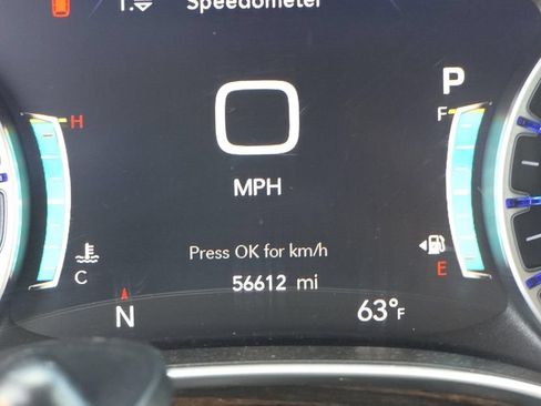 Certified 2023 Chrysler Pacifica Limited FWD image 5
