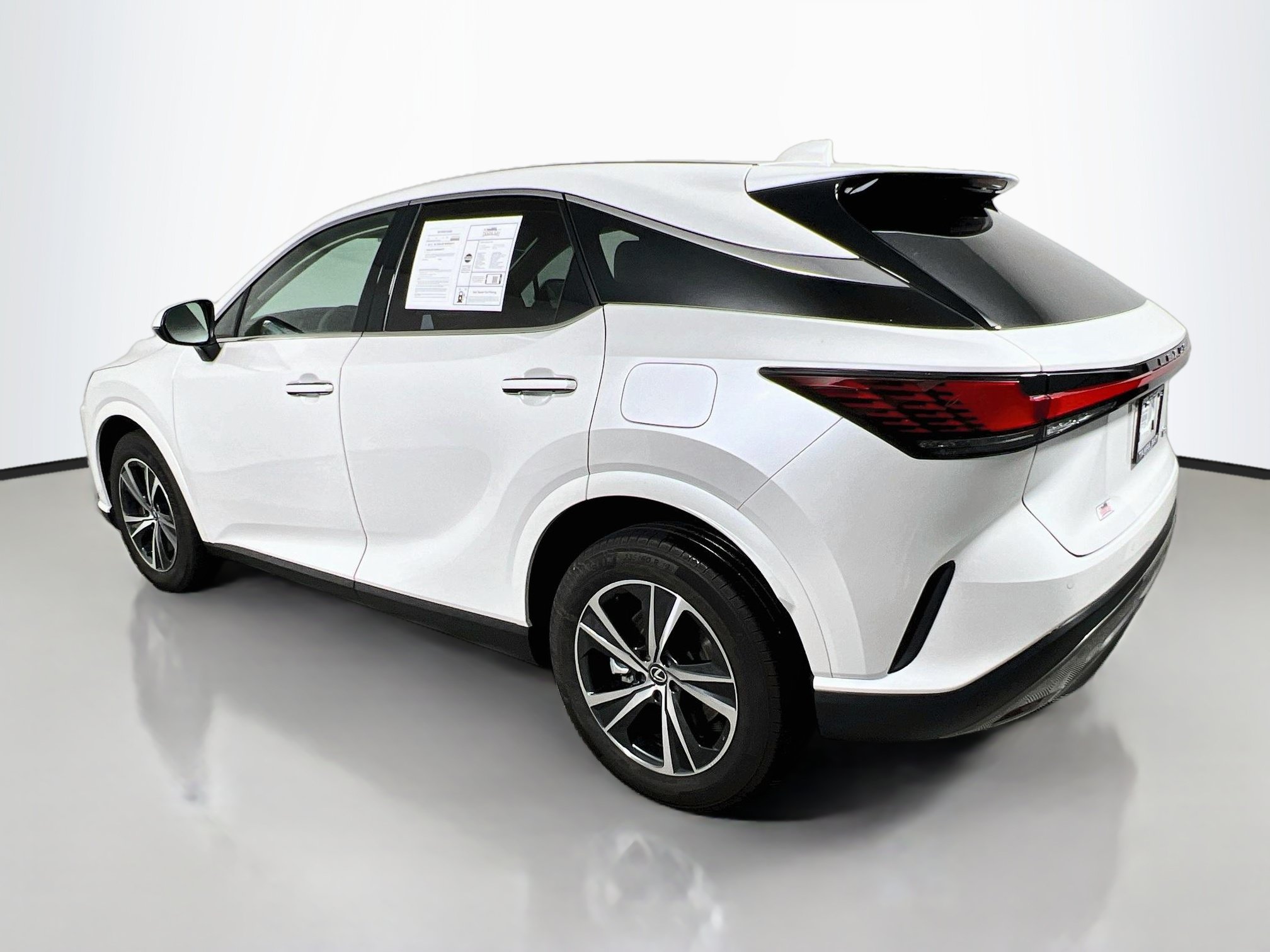 Used 2024 Lexus RX 350 FWD w/ Technology Package image 8