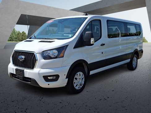 Used 2024 Ford Transit 350 XLT RWD image 3
