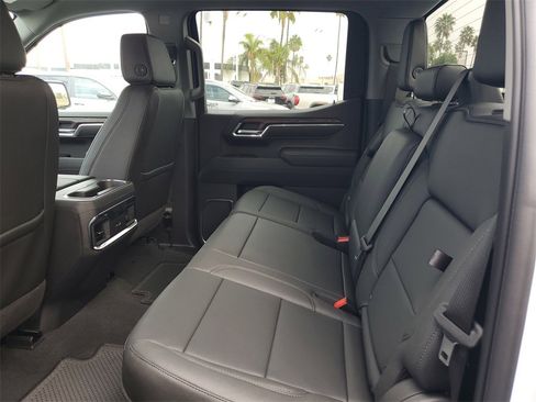 New 2026 GMC Sierra 1500 SLT w/ SLT Premium Package image 10
