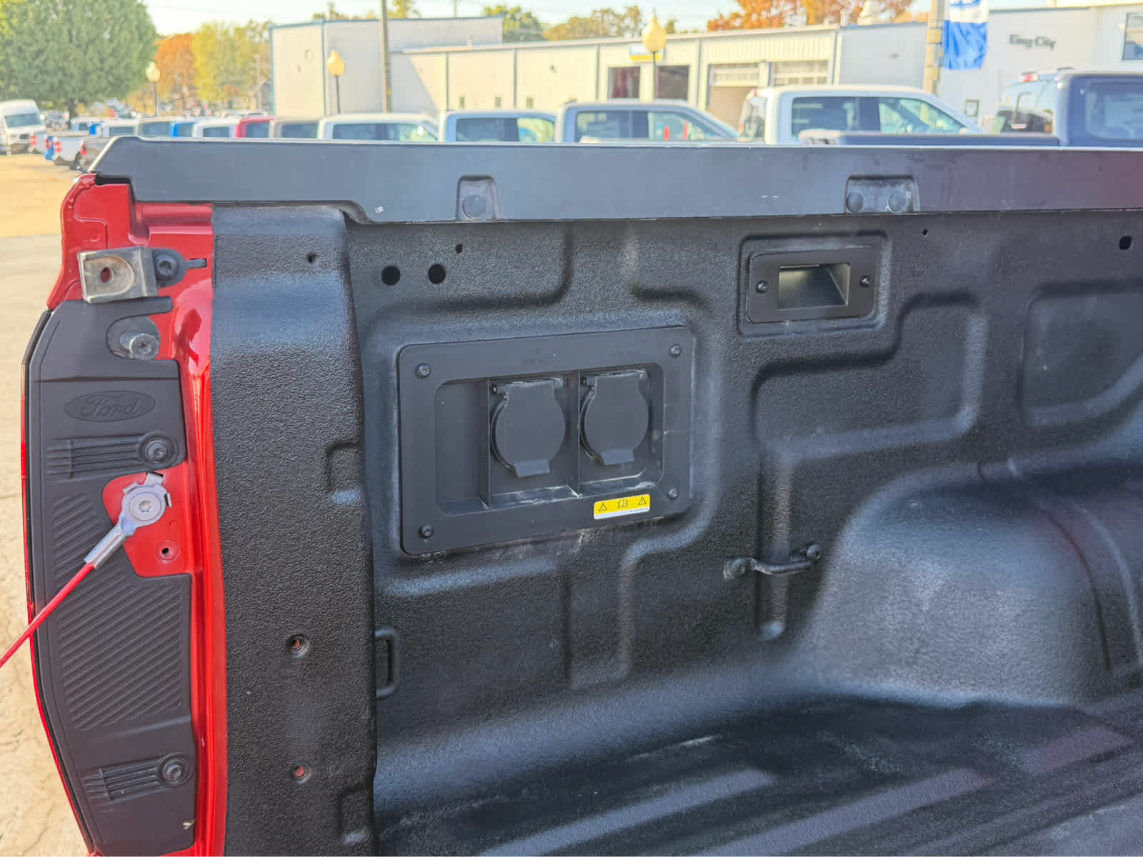 Used 2024 Ford Ranger Lariat w/ FX4 Off-Road Package AWD/4WD image 9