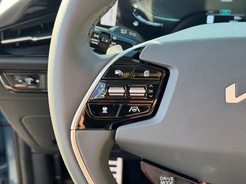 Certified 2025 Kia Niro SX Touring FWD image 58