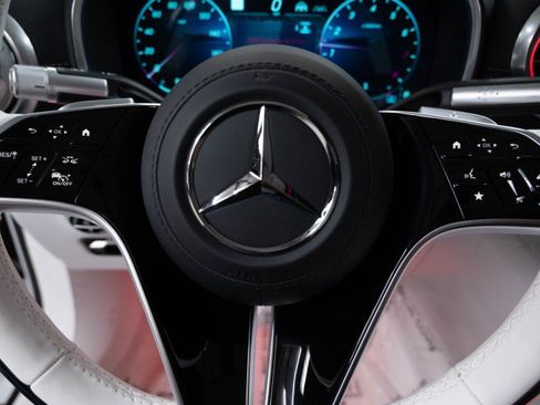 New 2026 Mercedes-Benz Maybach SL 680 image 21