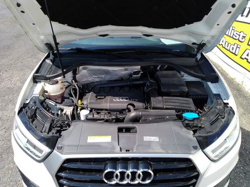 Used 2018 Audi Q3 2.0T Premium Plus w/ Premium Plus Package AWD/4WD image 32