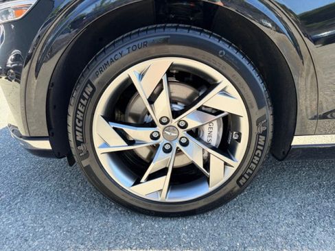 Used 2023 Genesis Electrified GV70 AWD/4WD image 9
