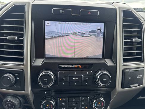 Used 2017 Ford F150 Lariat RWD image 23