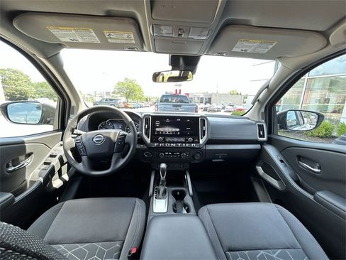 New 2025 Nissan Frontier SV w/ SV Convenience Package image 12