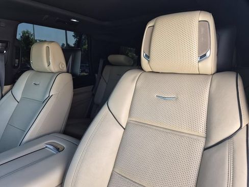 Used 2021 Cadillac Escalade Premium Luxury w/ Performance Package RWD image 16