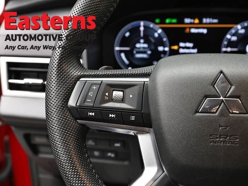 Used 2023 Mitsubishi Outlander SEL AWD/4WD image 15