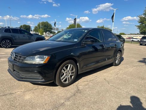 Used 2018 Volkswagen Jetta S FWD image 2